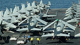 A USS LINCOLN FEDÉLZETE