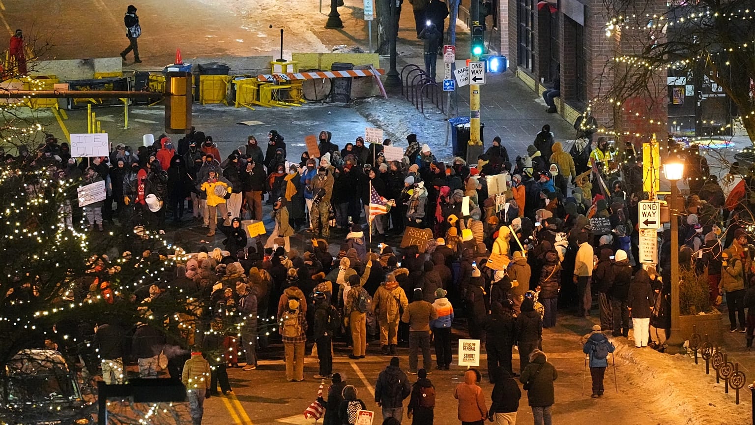 Kolejną ofiarą śmiertelną funkcjonariuszy ICE jest Alex Pretti.