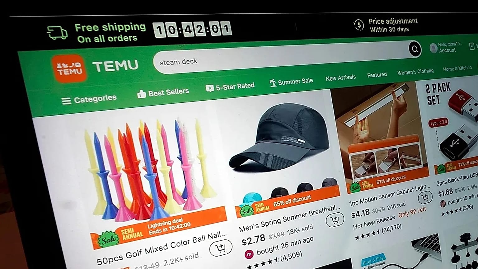 Düşük maliyetli online perakendeci Temu'dan satılık ürünler