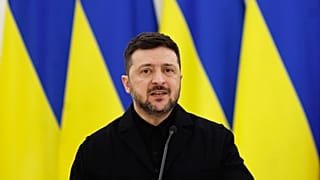 Le président ukrainien Volodymyr Zelensky s'exprime lors d'une conférence de presse à Vilnius, en Lituanie, le dimanche 25 janvier 2026.
