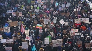 États-Unis : la rue gronde après la mort d'un Américain tué par des agents fédéraux