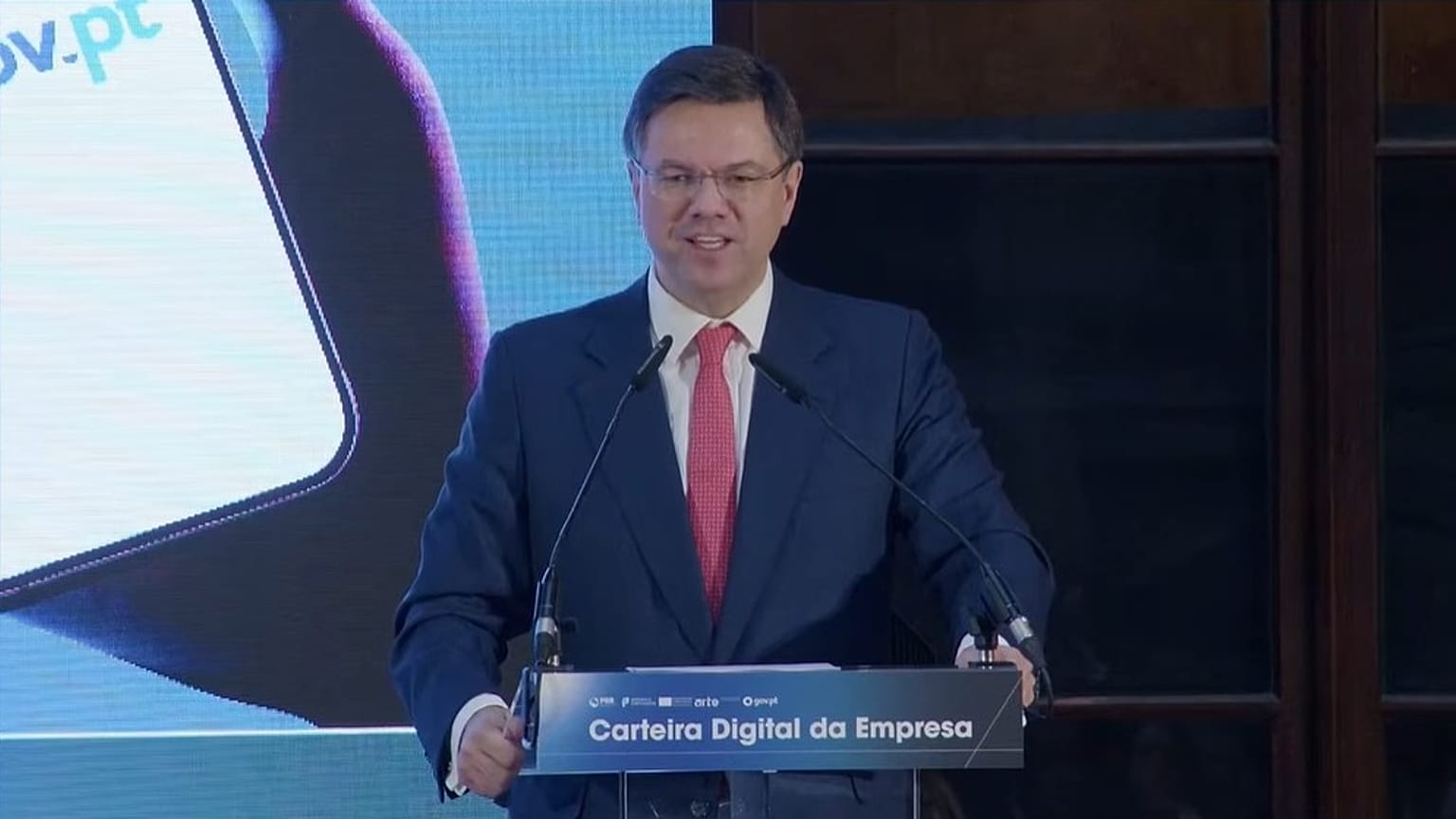 O ministro da Reforma do Estado, Gonçalo Matias, no evento de lançamento da Carteira Digital, no Porto