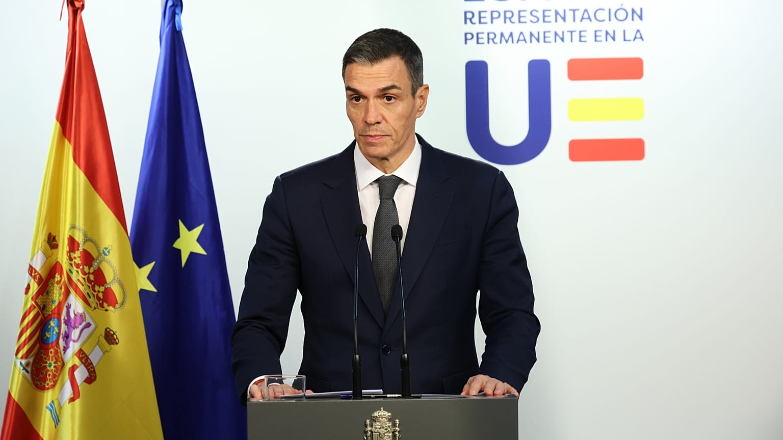 El presidente del Gobierno español, Pedro Sánchez, habla durante una conferencia de prensa al final de la cumbre de la UE en Bruselas, el 23 de enero de 2026. 