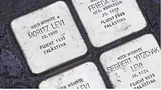 W Berlinie odsłonięto kamienie pamięci poświęcone rodzinie żydowskiej, która w latach 30. uciekła z Niemiec przed nazistowskim terrorem.