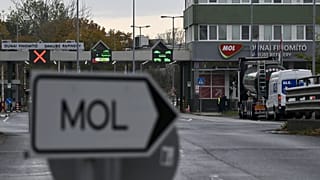 A MOL Dunai Finomítójának bejárata Százhalombattán