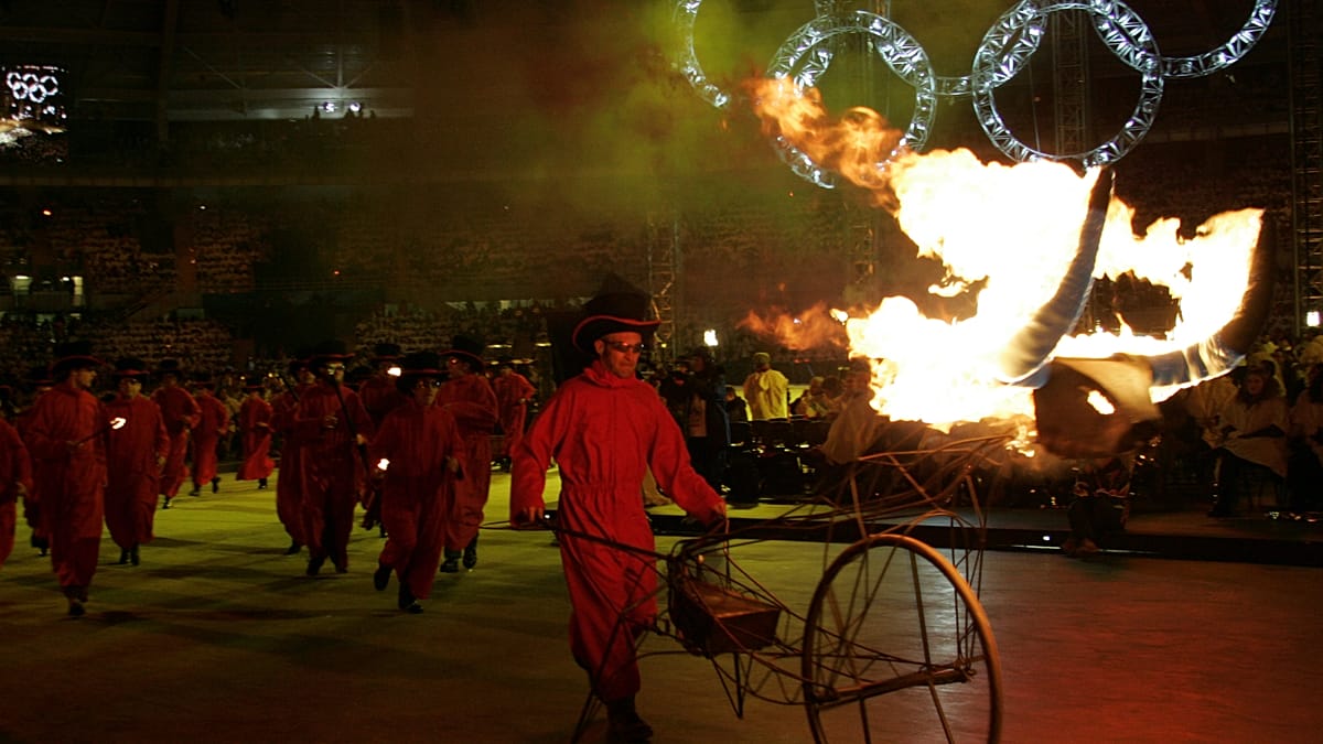Jeux Olympiques d'hiver 2026 : la flamme olympique est arrivée à Cortina d'Ampezzo