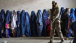 Afgán nők és a Talibán