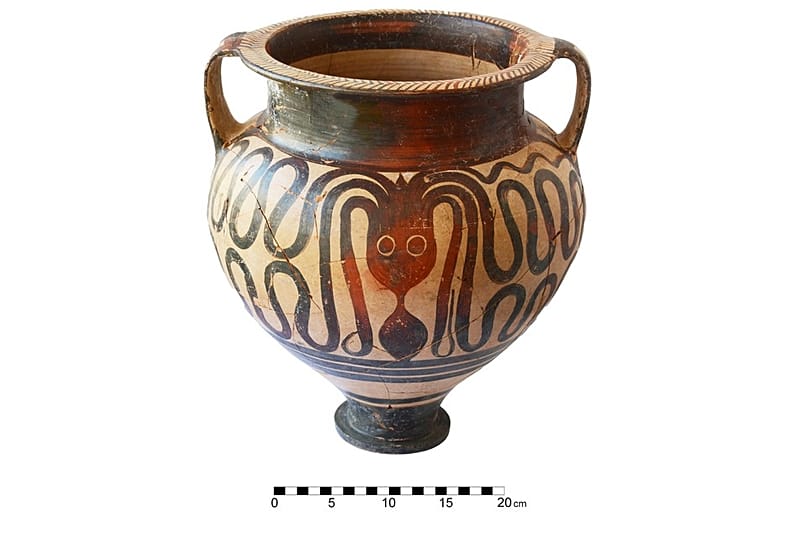 Μεγάλος μινωικός κρατήρας με οχταπόδι