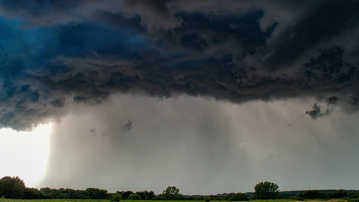 Serie-von-Atlantikst-rmen-erreicht-Portugal-Warnstufe-Rot-Orkanb-en