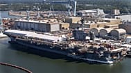 Foto de archivo, el portaaviones nuclear USS Abraham Lincoln, atracado en Newport News Shipbuilding, en Newport News, Virginia, miércoles, 27 de abril de 2016