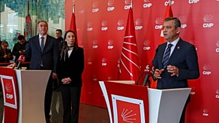 CHP lideri Özgür Özel ile DEM Parti Eş Genel Başkanları Tuncer Bakırhan ve Tülay Hatimoğulları
