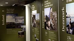 Exposición sobre turismo sostenible en el Parlamento Europeo el 27 de enero de 2026.