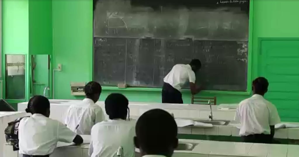 Teachers strike in Gabon continues to paralyse education system