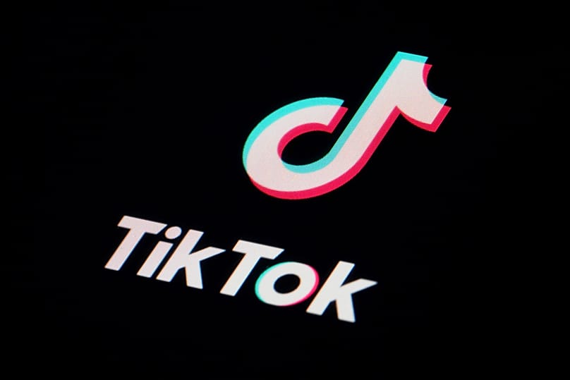 ARŞİV - TikTok video paylaşım uygulamasının simgesi, bir akıllı telefonda görülüyor, 28 Şubat 2023.