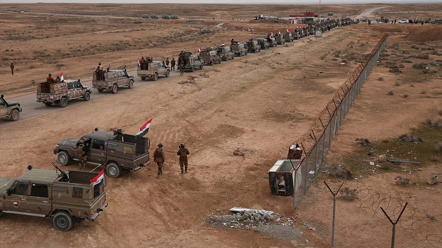 انتشر حرس الحدود العراقي على طول الحدود السورية وسط تشديد الإجراءات الأمنية في أعقاب القتال الأخير في سوريا، في سنجار، شمال العراق، الخميس 22 يناير 2026. (صورة من وكالة أسوشيت