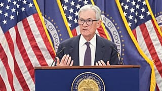 رئيس الاحتياطي الفيدرالي الأمريكي جيروم باول عقب اجتماع اللجنة الفيدرالية للسوق المفتوحة، في 28 يناير 2026، بواشنطن.