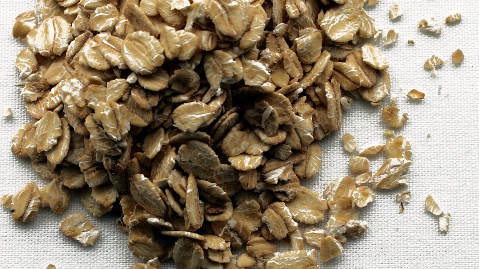 شوفان غير مطبوخ. صورة التقطتها ليز هافاليا في 7 ديسمبر 2005 في سان فرانسيسكو، كاليفورنيا. تنسيق الأزياء: أماندا غولد. (ليز هافاليا/سان فرانسيسكو كرونيكل عبر أسوشيتد برس)