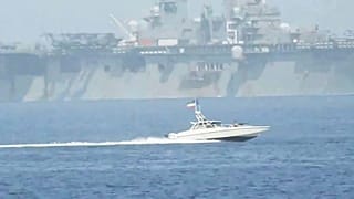 ناوچه ایران در تنگه هرمز