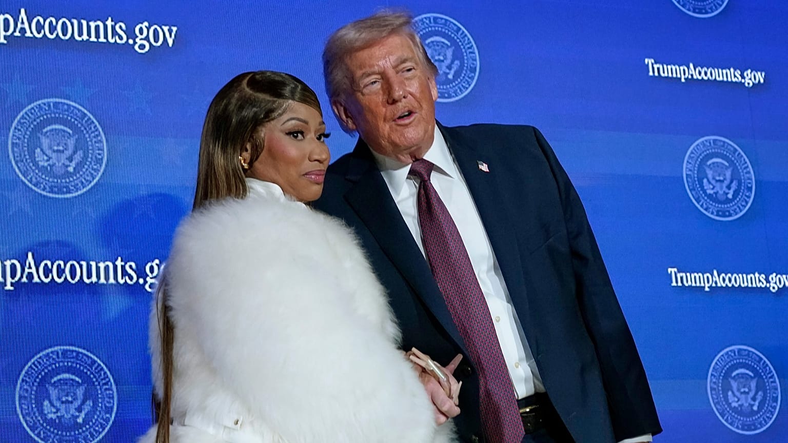 Nicki Minaj claims that she's Donald Trump's N°1 fan
