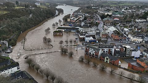 El río Slaney se desborda en Enniscorthy, condado de Wexford, Irlanda, el martes 27 de enero de 2026.