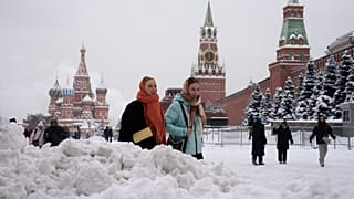 Viele Russinnen und Russen sehen Deutschland als Feind, das zeigt eine neue Lewada-Umfrage in Russland