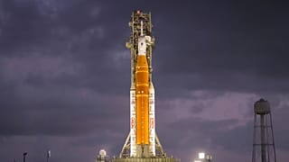 NASA's Artermis II moon rocket sits on Launch Pad 39-B just before sunrise at the Kennedy Space Center Tuesday, March 31, 2026, in Cape Canaveral, Fla. 