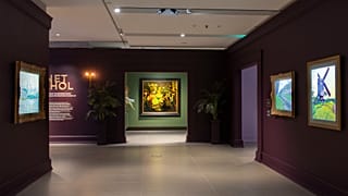 Άποψη της έκθεσης «Από τον Monet στον Warhol»