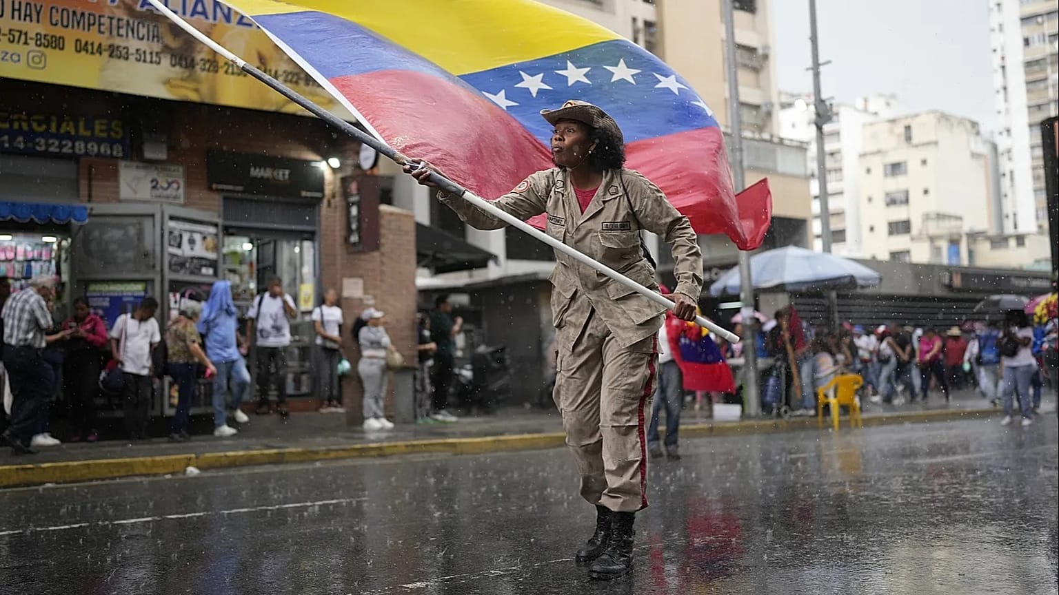 Anhänger der Regierung demonstrieren am 23. Januar in Caracas anlässlich des Jahrestags des Staatsstreichs von 1958, mit dem der venezolanische Diktator Marcos Pérez Jiménez gestürzt wurde.