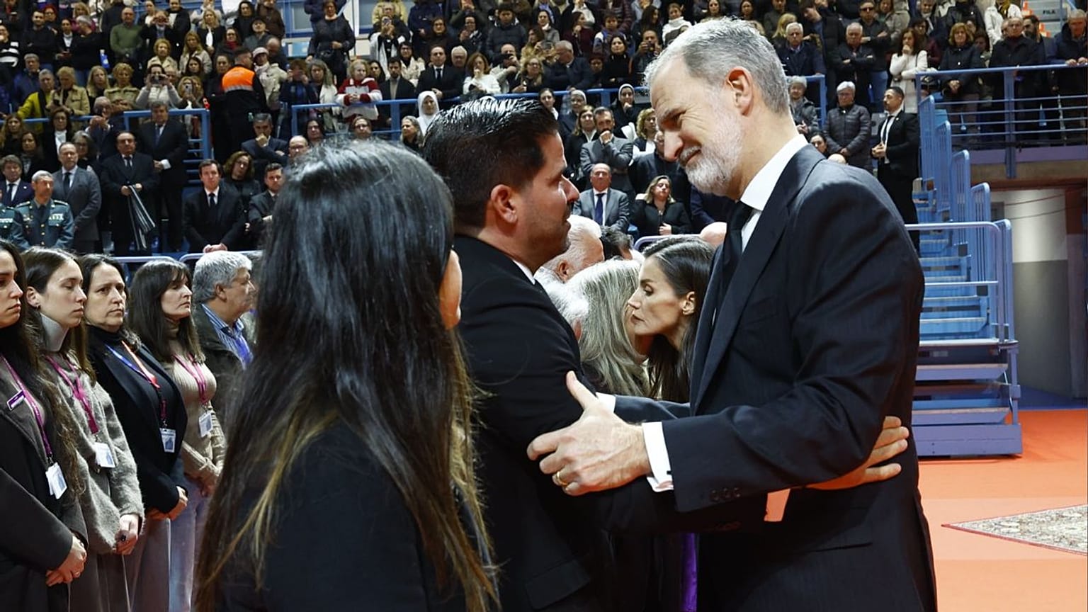 Imagen de los Reyes de España asistiendo a la misa funeral de la tragedia de Adamuz