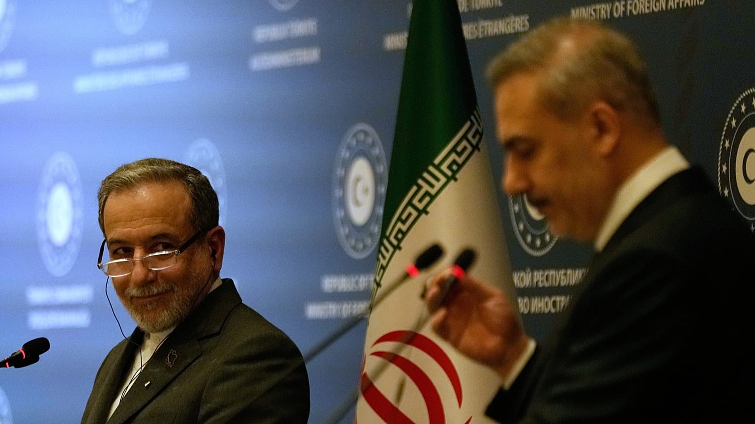 وزیران خارجه ایران و ترکیه در استانبول