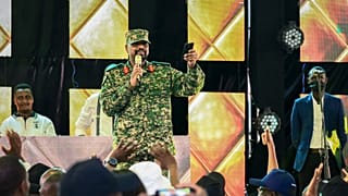 Ouganda : le chef de l’armée s’excuse après avoir accusé les États-Unis 