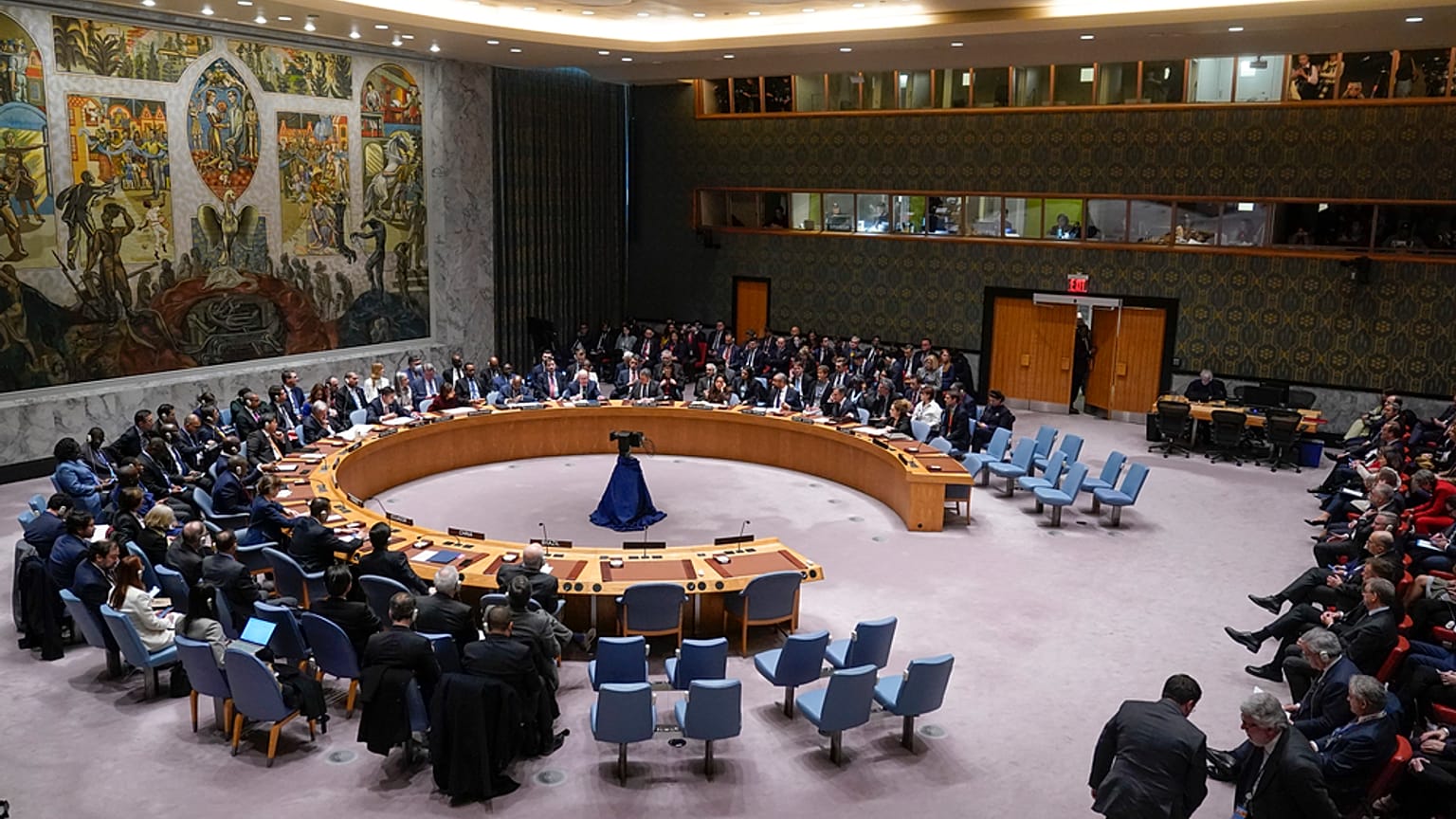 "يعقد مجلس الأمن اجتماعه في مقر الأمم المتحدة، الجمعة، 24 فبراير 2023. (تصوير: أسيت وينيغ / وكالة أسوشيتد برس)"