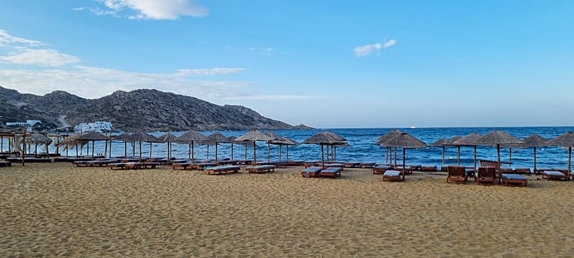 Η παραλία Μυλοπότας στην Ίο