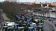 Des agriculteurs protestent contre l'accord du Mercosur, qu'ils craignent de voir menacer leurs moyens de subsistance, mardi 13 janvier 2026 à Paris.