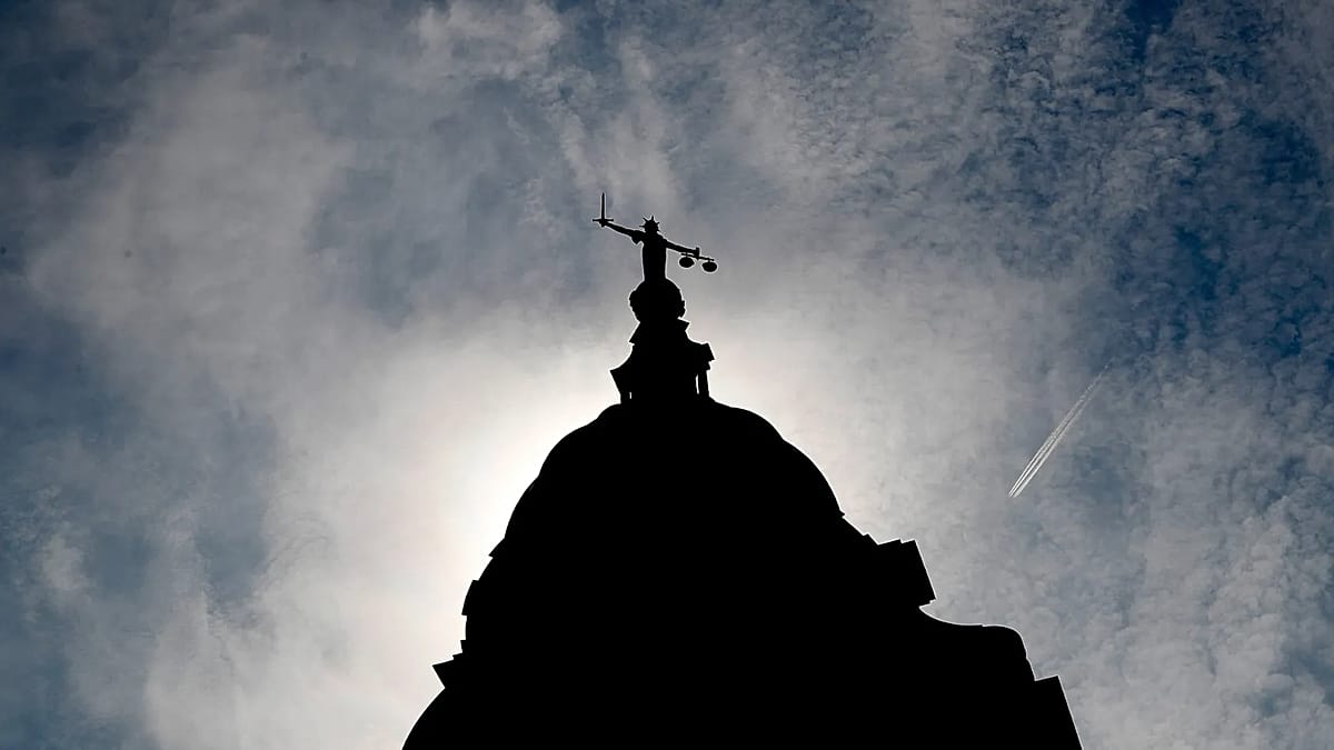 السجن المؤبد لطالب أمريكي طعن وخنق صديقته الصينية في بريطانيا