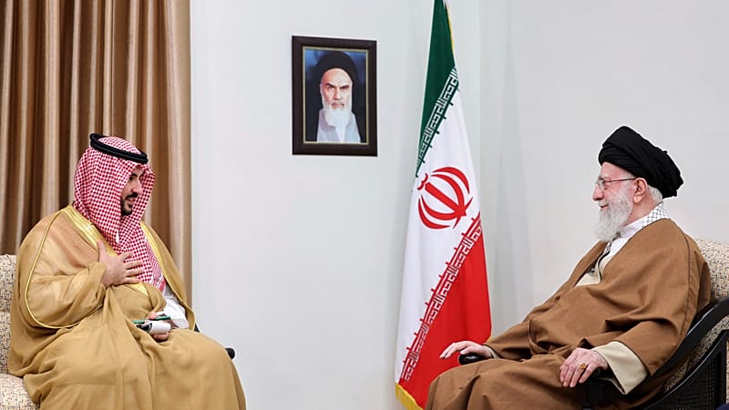 وزير الدفاع السعودي يؤكد لواشنطن ضرورة مهاجمة إيران.. ماذا جرى في اجتماع الرياض مع مسؤولين أمريكيين 