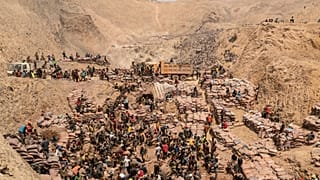 Demokratik Kongo Cumhuriyeti'nde toprak kaymasının meydana geldiği madenin havadan görünümü