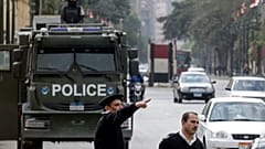 قام عناصر من الشرطة المصرية بدوريات في ميدان التحرير