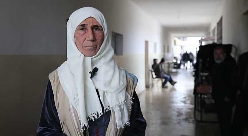 كردية نزحت إلى كوباني.