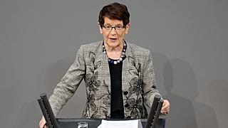 Rita Süssmuth zur Feierstunde im Deutschen Bundestag zu 100 Jahren Frauenwahlrecht, Berlin, 2019.