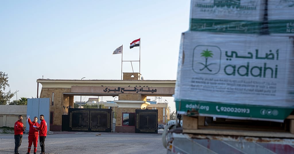 Leaders of Egypt and Jordan reiterate opposition to Gaza displacement as Rafah crossing reopens