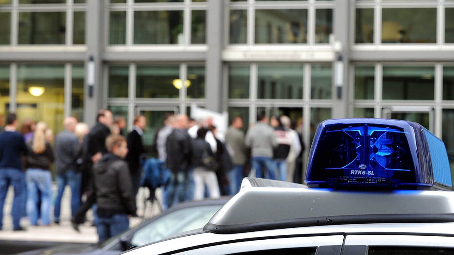 German police arrest five men for smuggling goods worth €30 million to ...