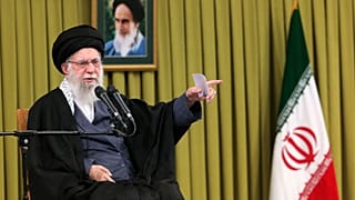 La Guida Suprema dell'Iran, Ali Khamenei durante un incontro a Teheran il 1 febbraio