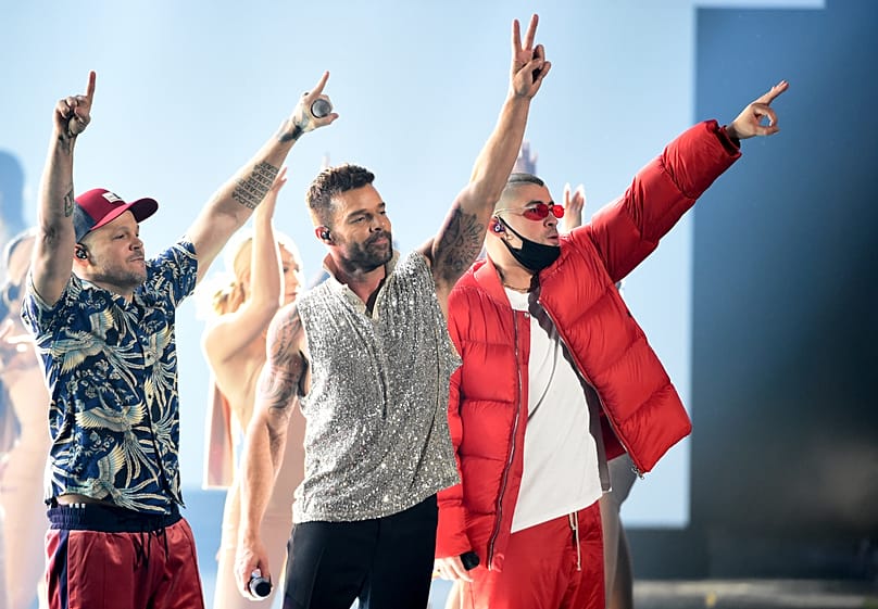 Residente, de izquierda a derecha, Ricky Martin y Bad Bunny en la 20.ª edición de los Grammy Latinos el jueves 14 de noviembre de 2019 en el MGM Arena de Las Vegas, EE.UU.