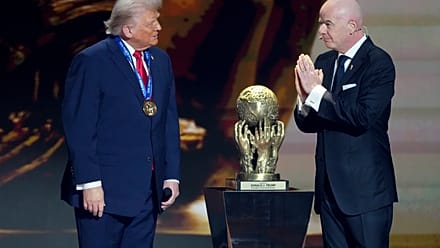 Football : Infantino défend le Prix de la paix de la FIFA décerné à Trump