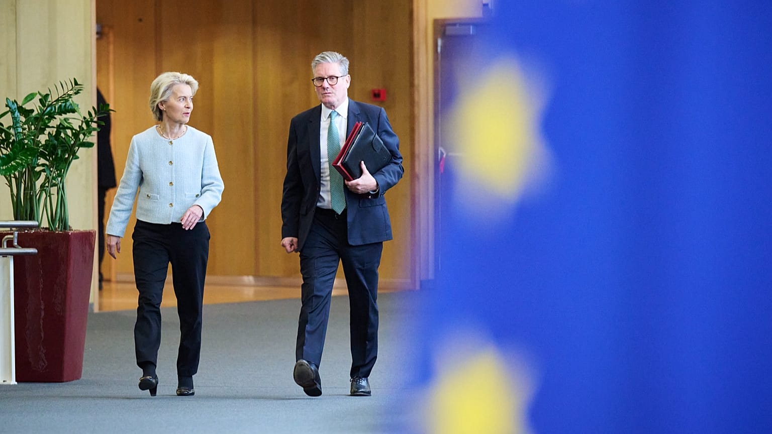 European Commission President Ursula von der Leyen and British Prime Minister Keir Starmer.
