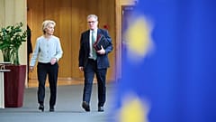 Die Präsidentin der Europäischen Kommission Ursula von der Leyen und der britische Premierminister Keir Starmer.