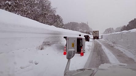 Japon : des chutes de neige records font 30 morts et isolent des régions