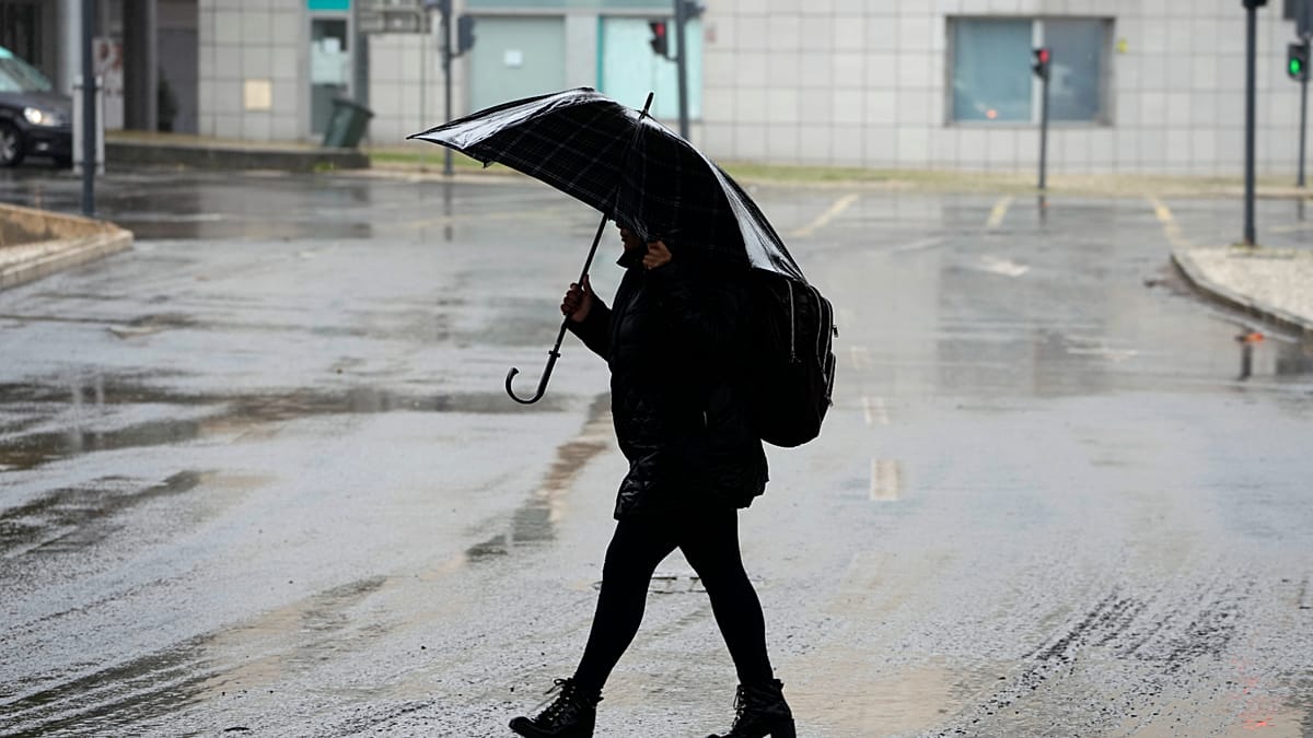 Portugal-Regierung-empfiehlt-72-Stunden-Notfallkit-gegen-Sturm-Leonardo
