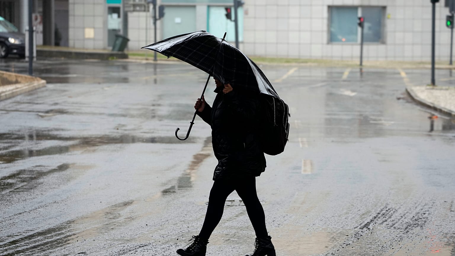 Portugal prepara-se para depressão Leonardo